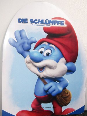 ueei-schlumpf-deko-1.jpg