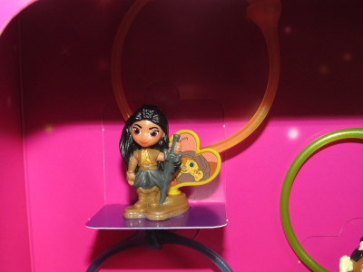 DisneyPrinzessinnen-Diorama-Figuren-2.jpg