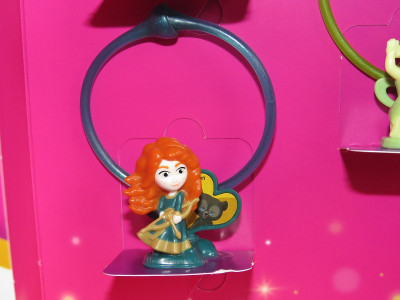 DisneyPrinzessinnen-Diorama-Figuren-3.jpg