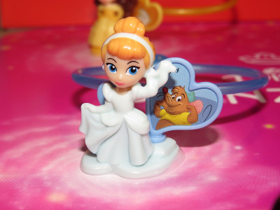 DisneyPrinzessinnen-Diorama-Figuren-9.jpg