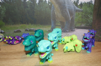 KinderJoy-JurassicWorld-DisplayInhalt3.jpg